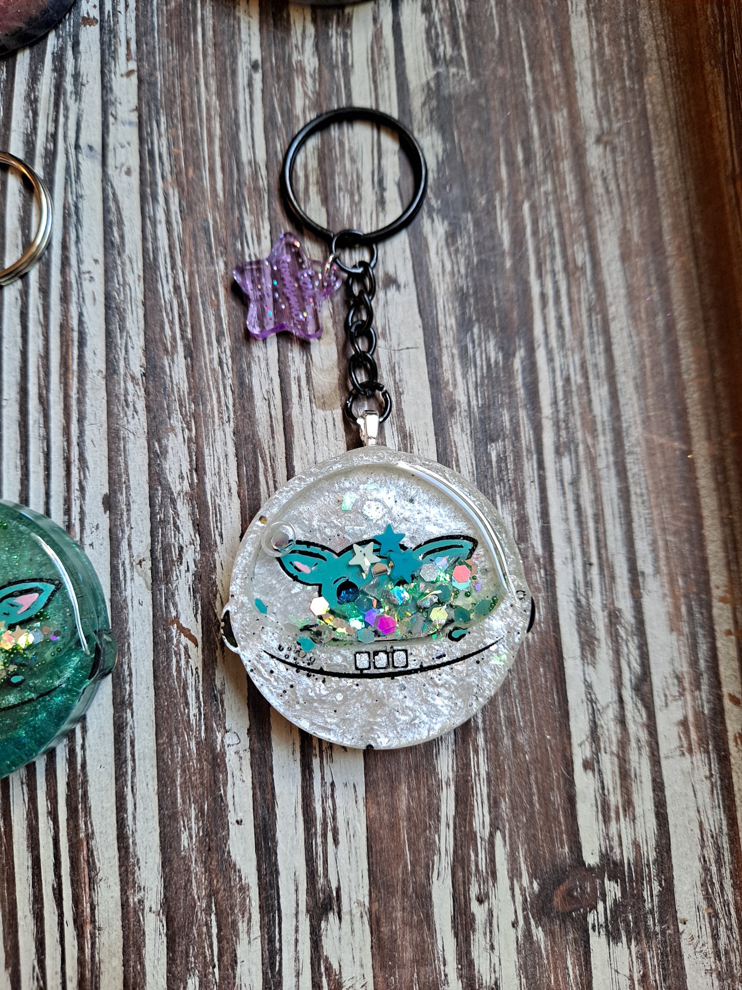 Baby green bean resin shaker keychain