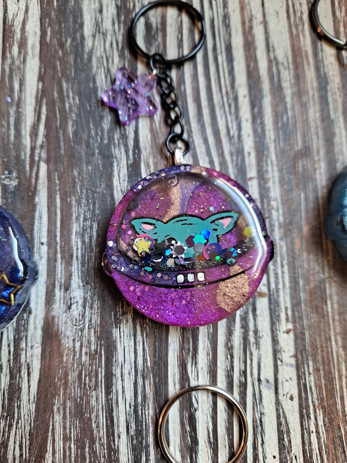 Baby green bean resin shaker keychain