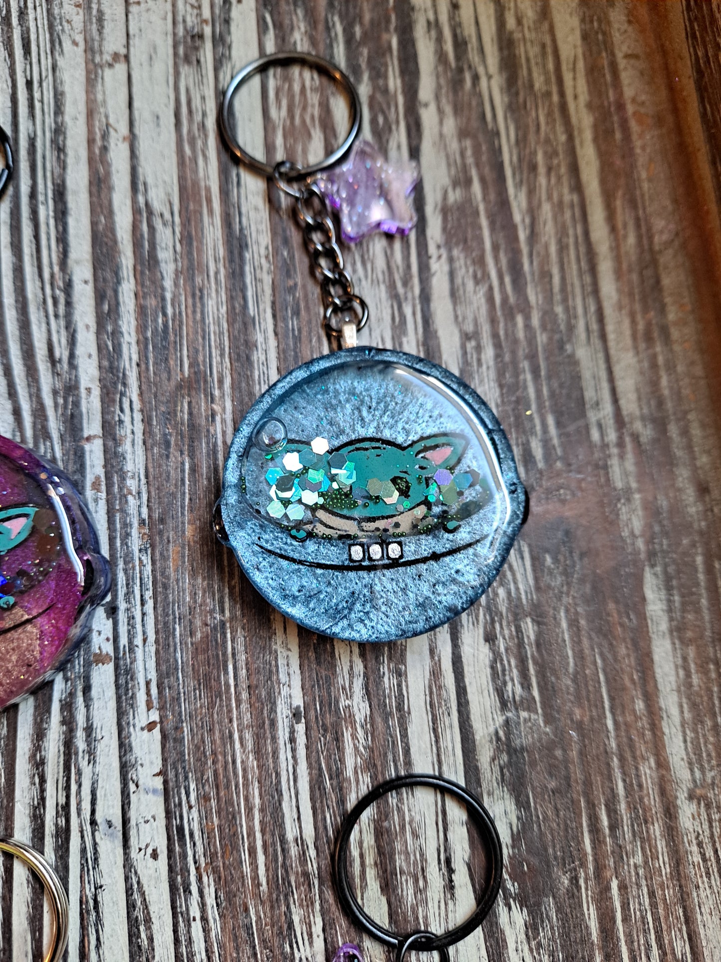 Baby green bean resin shaker keychain