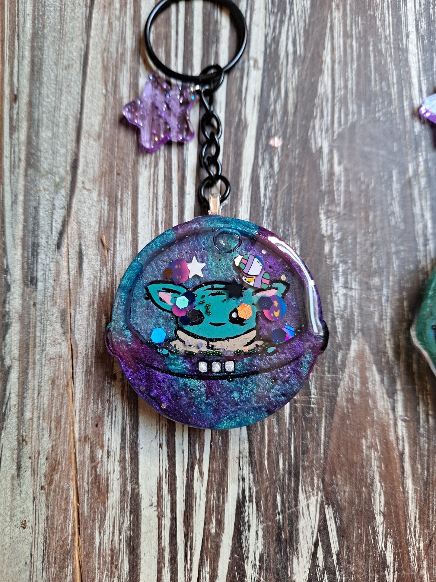 Baby green bean resin shaker keychain