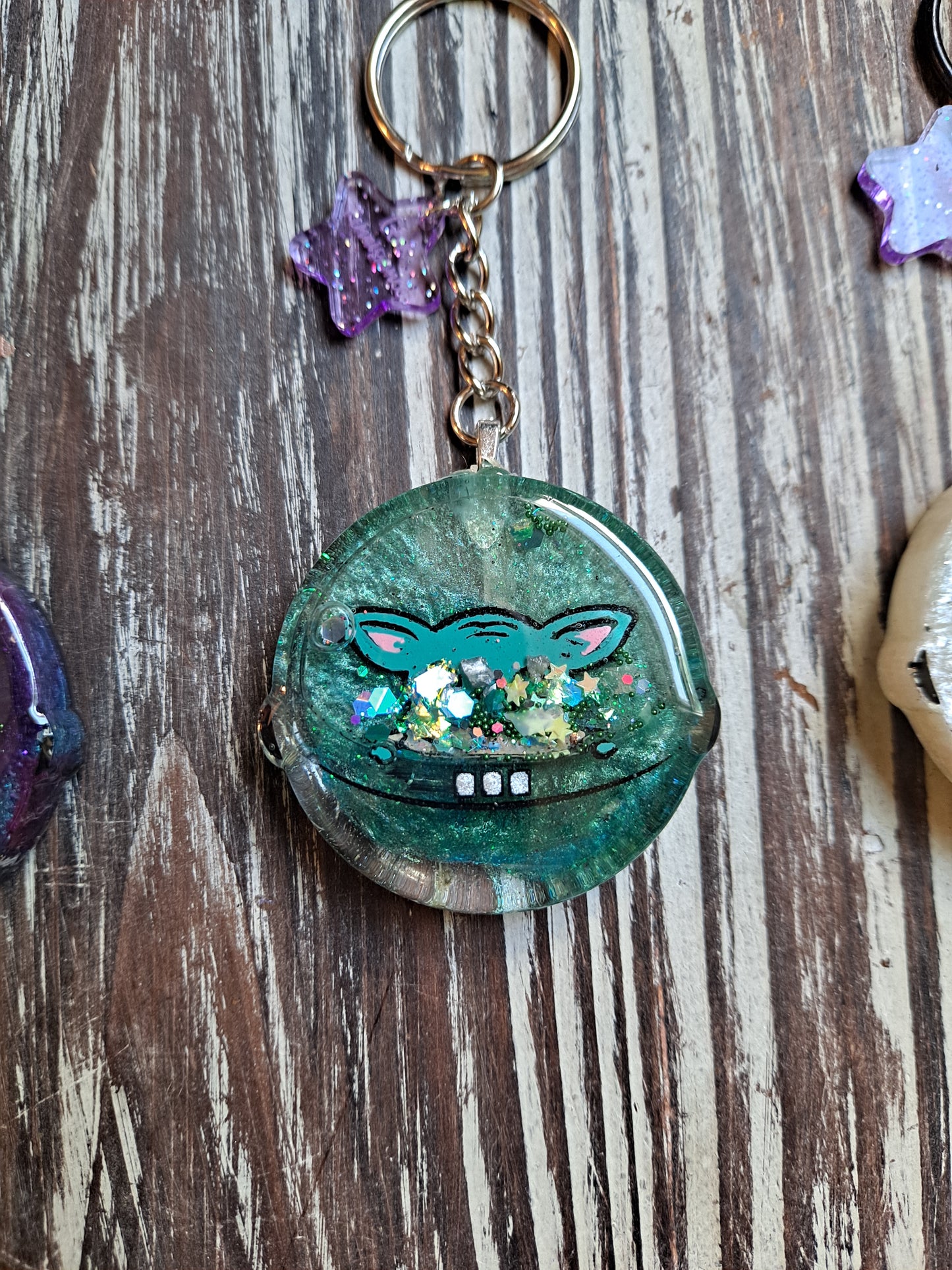 Baby green bean resin shaker keychain