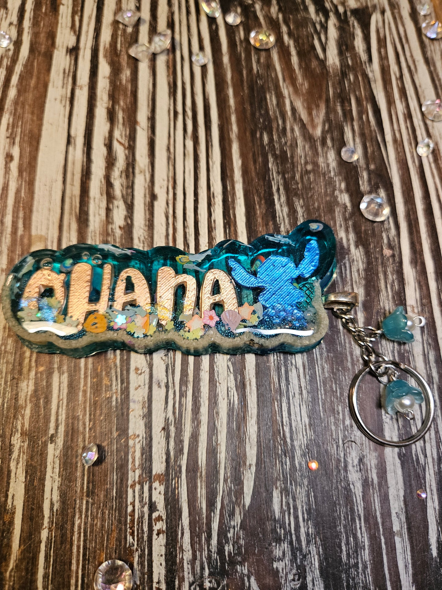Ohana resin shaker keychain