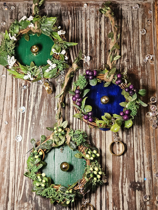 Mini shire door wreath